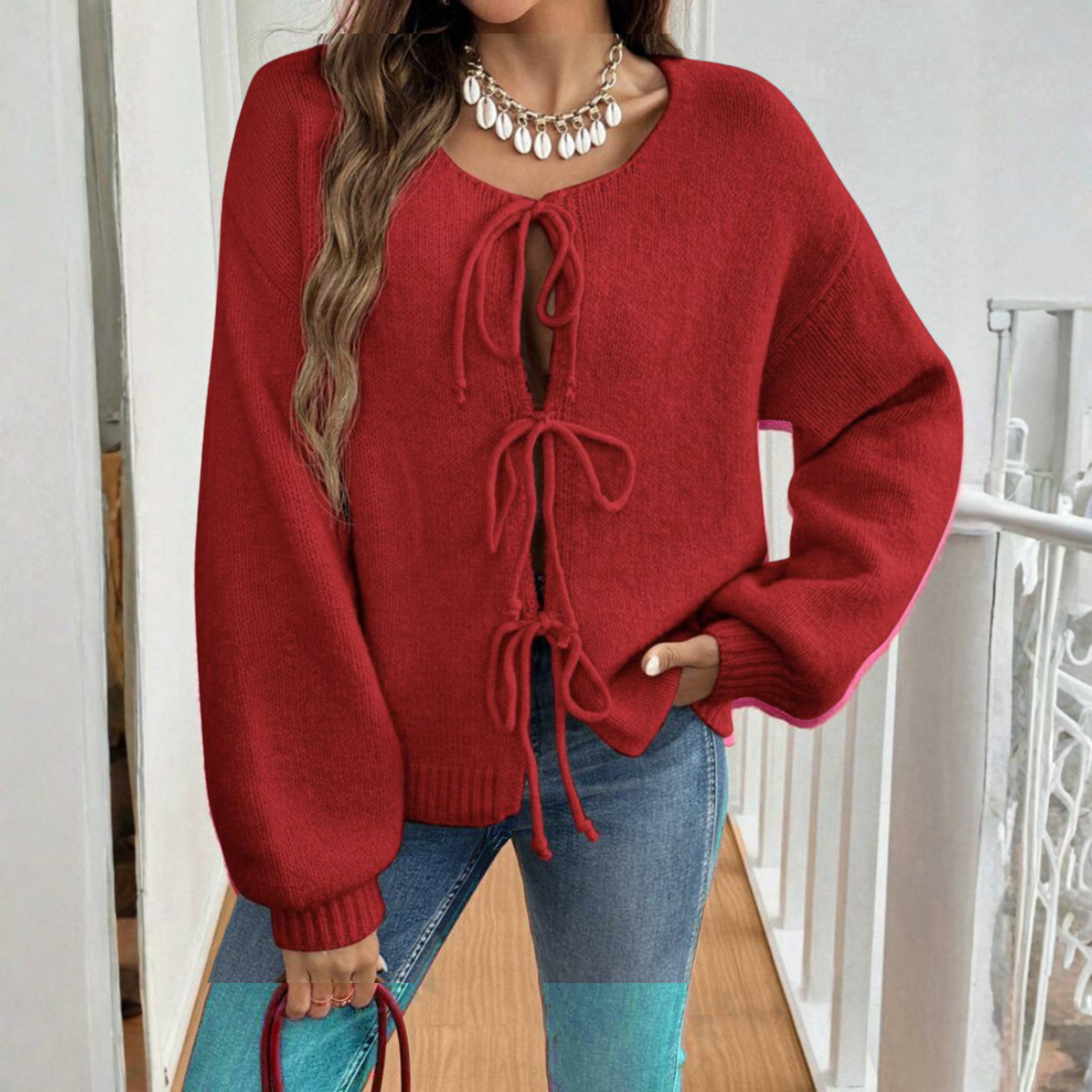 ADRIENNE™ - Chic Långärmad Rundhalsad Knytkofta