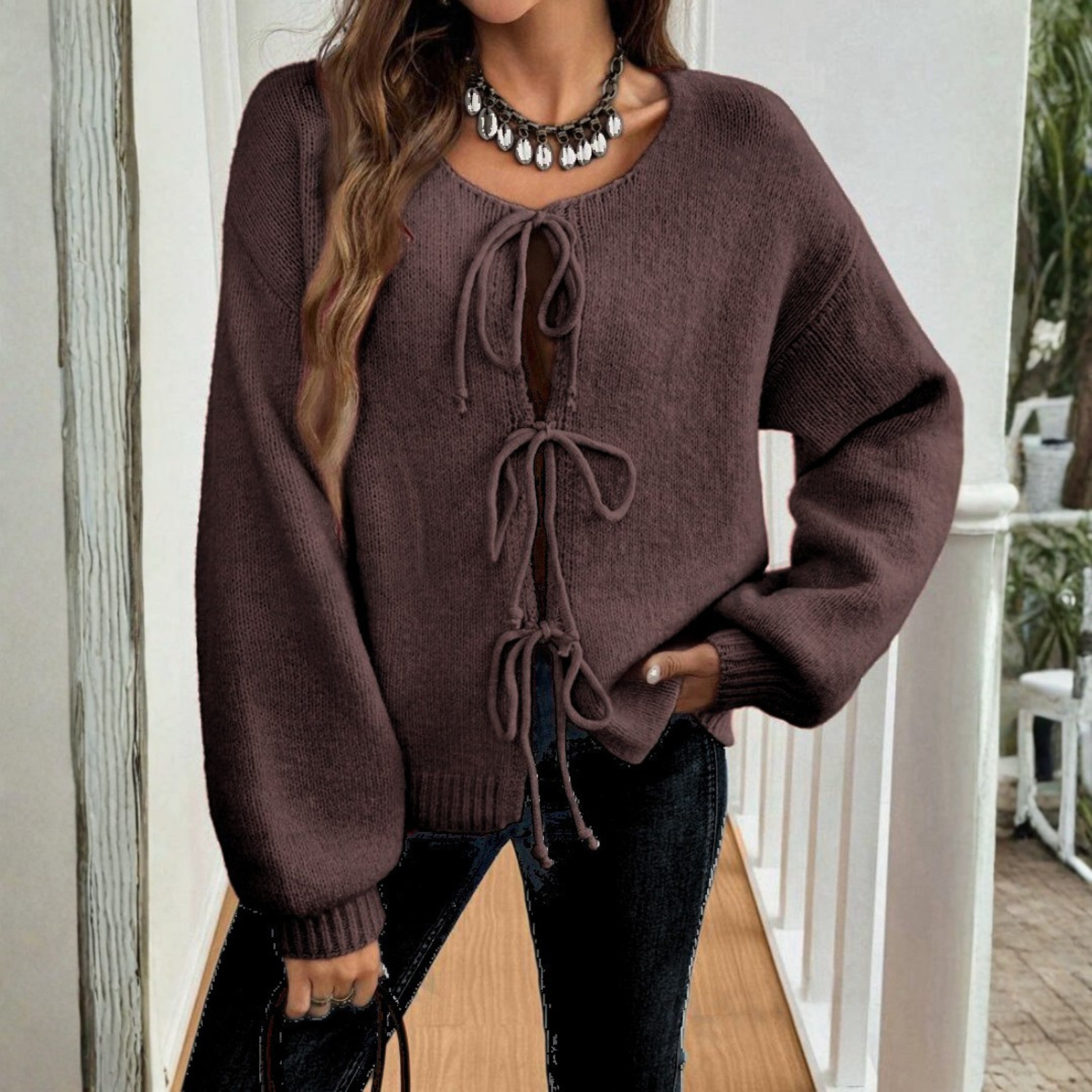 ADRIENNE™ - Chic Långärmad Rundhalsad Knytkofta