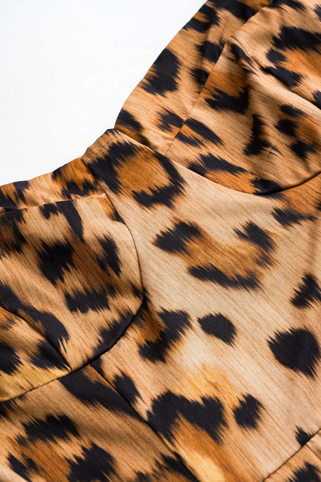 BIANCA™ - Djärv Leopardmönstrad Midiklänning
