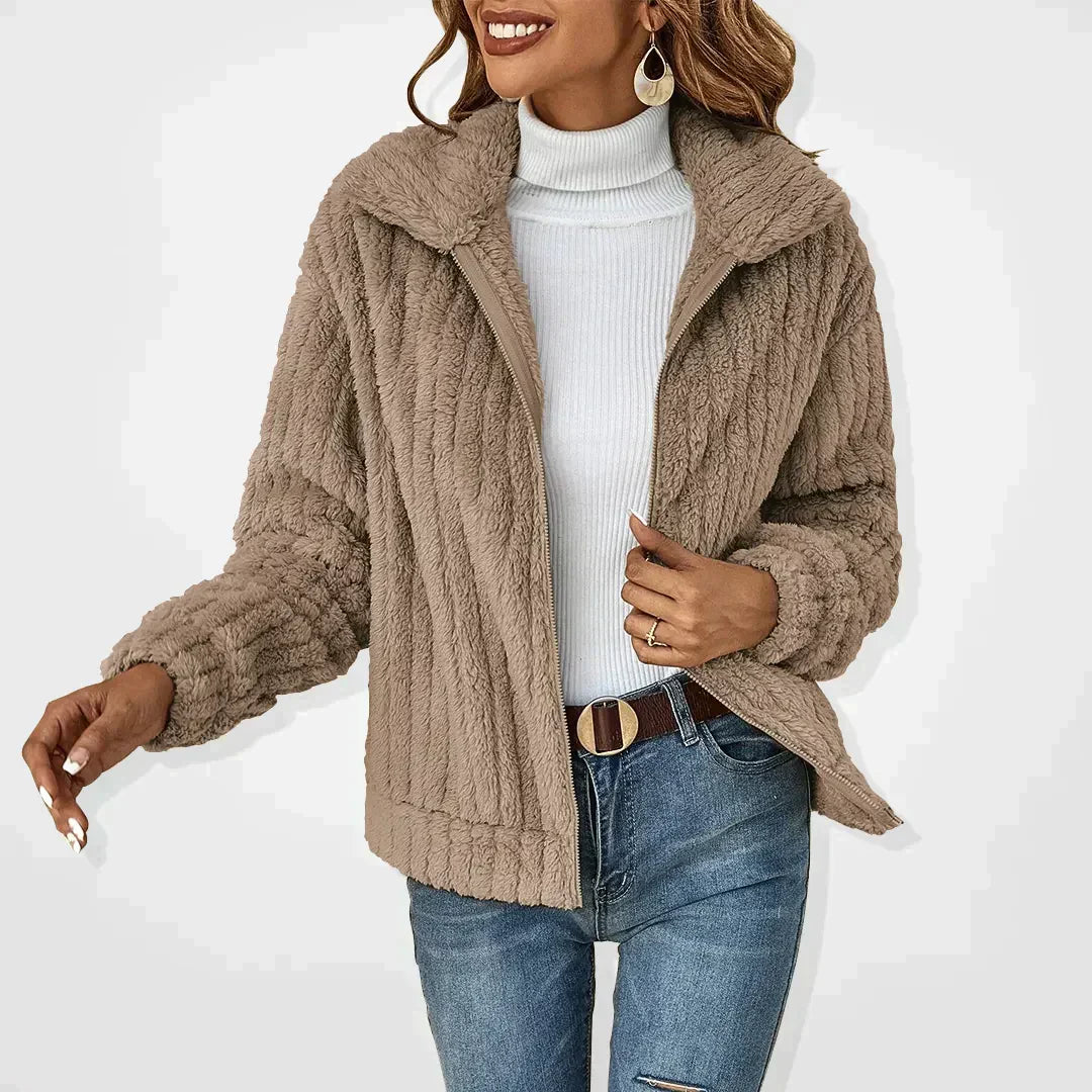 GENEVIEVE™ – Snygg Sherpajacka