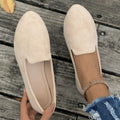 TARA™ - Enkla Enfärgade Spetsiga Flats