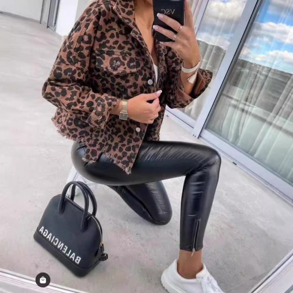REEVA™ – Vintage långärmad jacka med knappar och leopardmönster