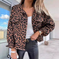 REEVA™ – Vintage långärmad jacka med knappar och leopardmönster