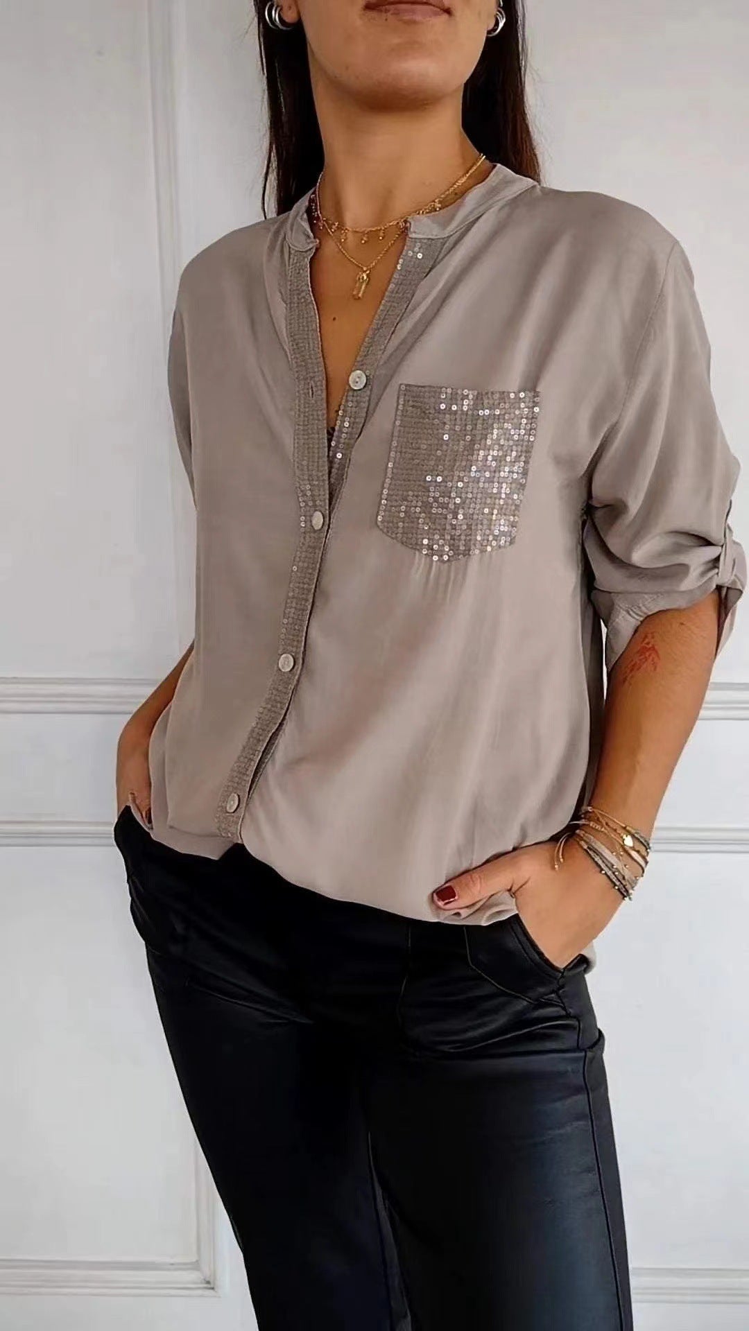 DANICA™ – Blus med paljettdetaljer