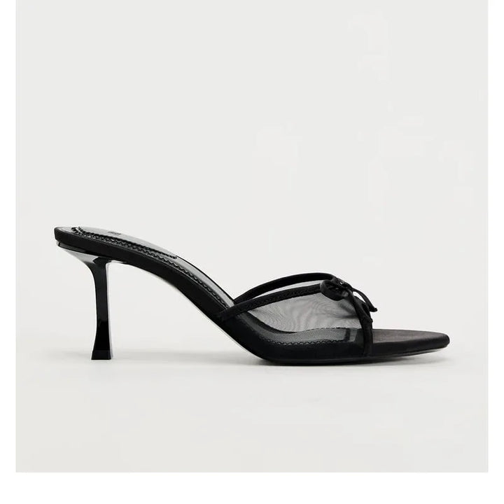 JOYCE™ – Snödiga Minimalistiska Klacksandaler