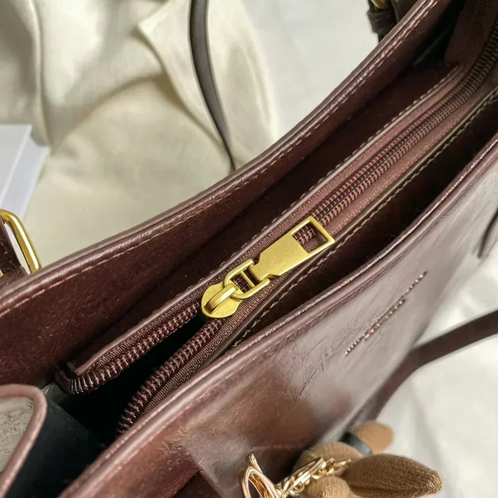 NIKKI™ - Elegant Axeltote