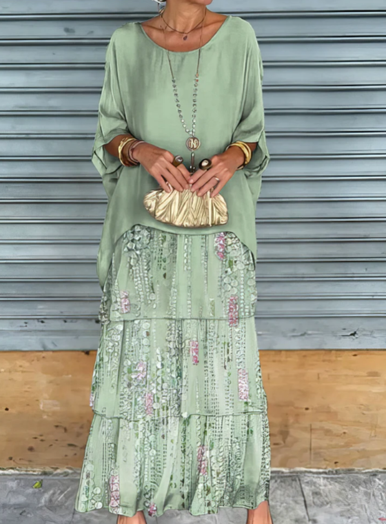 Lara – Elegant Fluid Maxi Dress