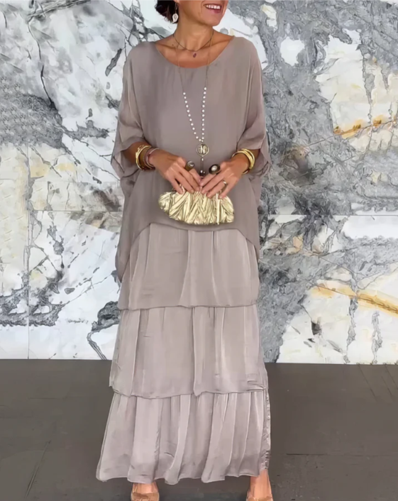 Lara – Elegant Fluid Maxi Dress