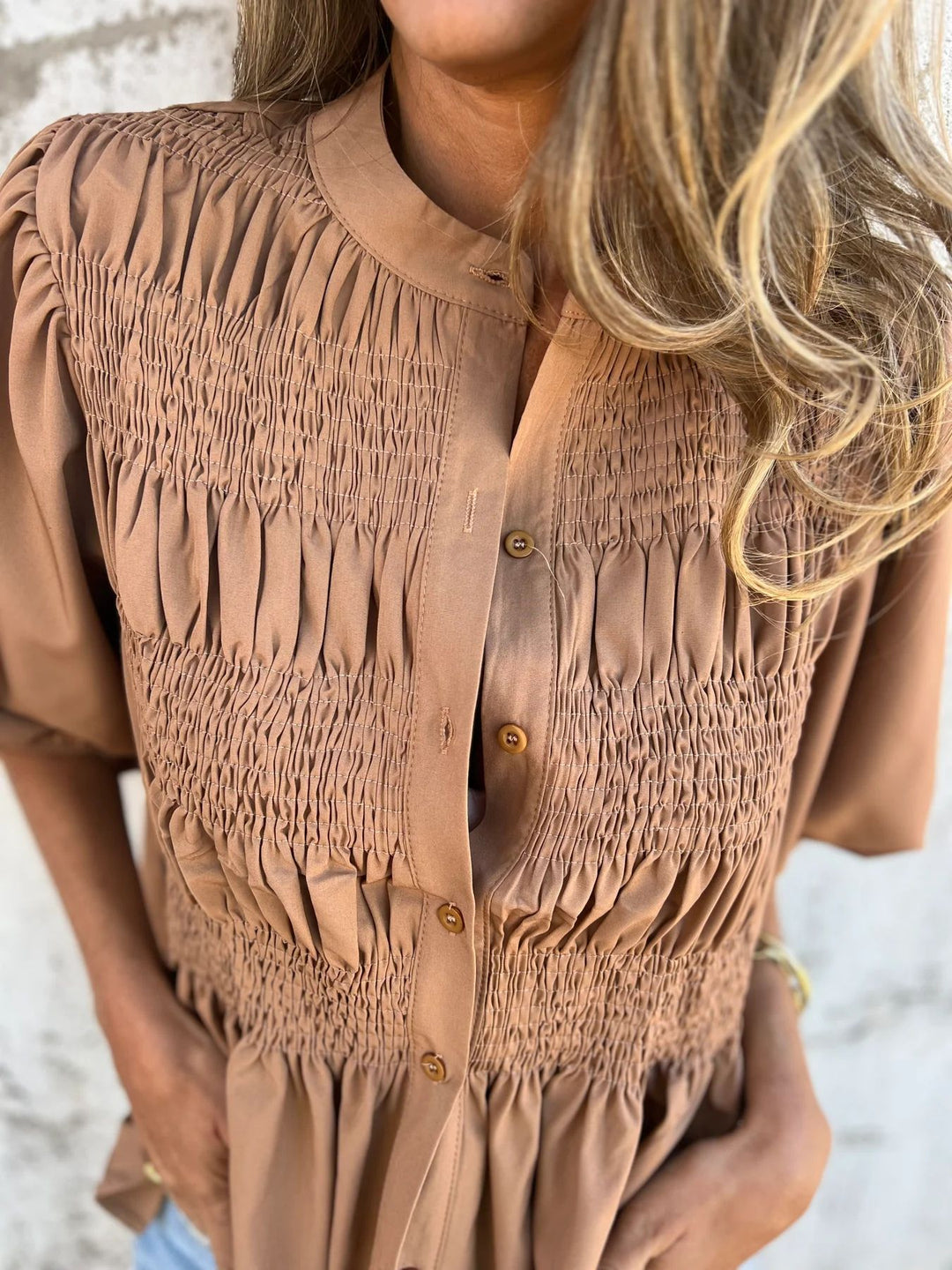 ELIZA™ - Plisserad Knäppt Blus