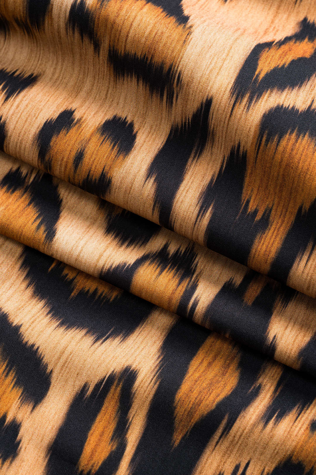 BIANCA™ - Djarv Leopardmönstrad Midiklänning